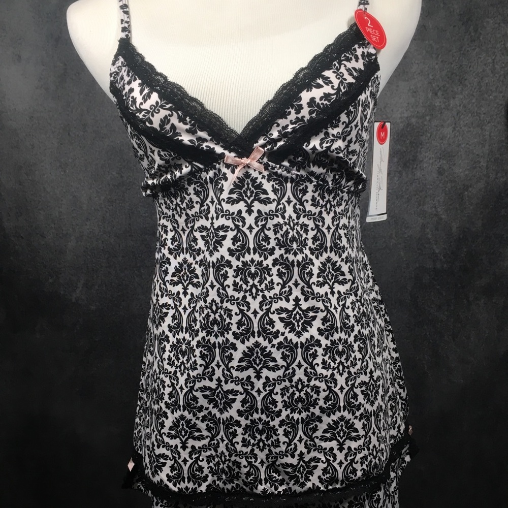 NWT! Adorable Pajama Top and Shorts set